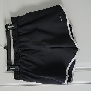 Nike Dri-Fit black running shorts with inner lining Girls size XL